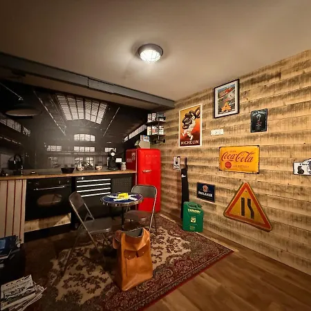 Maison Atypique 3 Et Garage Vintage * Sebazac-Concoures
