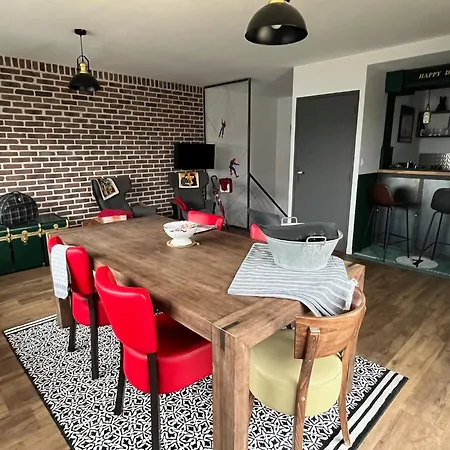Holiday home Maison Atypique 3 Et Garage Vintage Sebazac-Concoures
