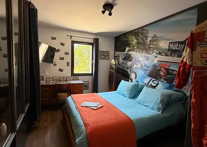 Hébergement de vacances Maison Atypique 3 Et Garage Vintage *