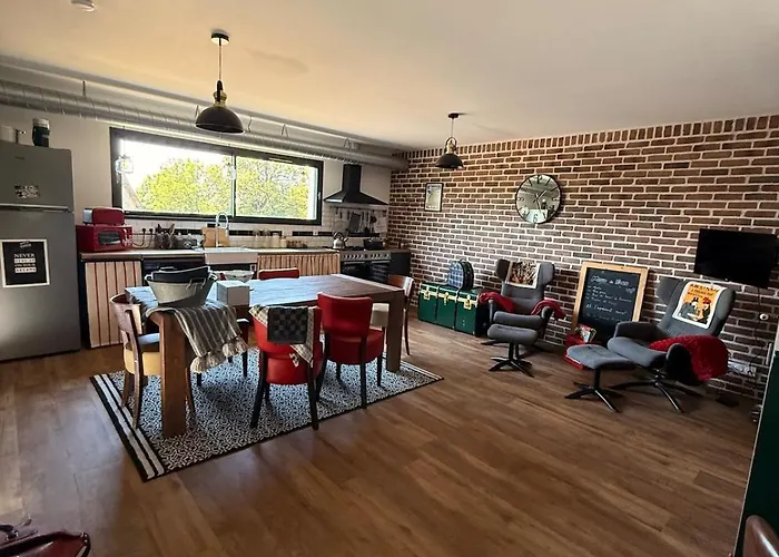 Hébergement de vacances Maison Atypique 3 Et Garage Vintage *