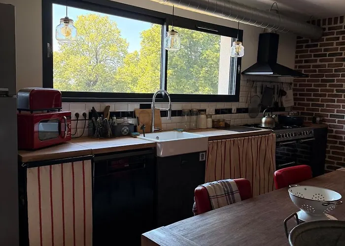 Maison Atypique 3 Et Garage Vintage Hébergement de vacances Sébazac-Concourès