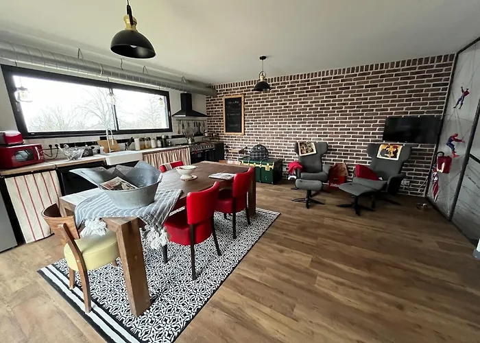 Maison Atypique 3 Et Garage Vintage Hébergement de vacances Sébazac-Concourès